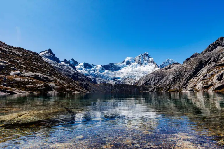 Trek del Circuito del Alpamayo y ascenso al Pisco — 14 o 15 días