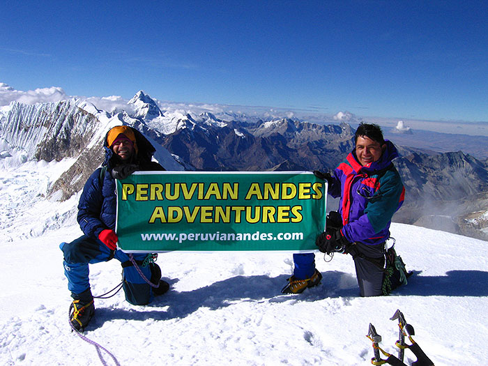 Peru, treks, climbs, hiking, - cumbre-de-tocllaraju