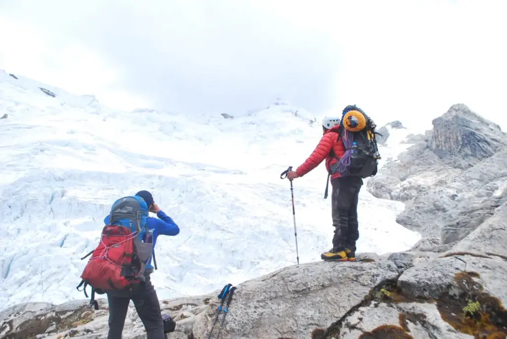 UIAGM mountain guides, on the rope with you